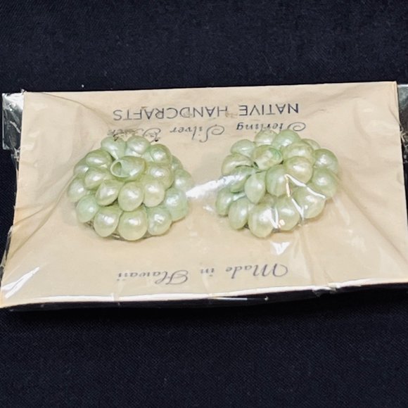 Native Handcrafts Sterling & Green Screw Back Earrings Made In Hawaii (4909) - Picture 2 of 4